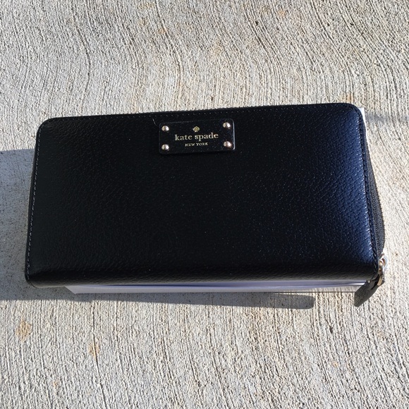 Kate Spade Neda Grove Street Wallet NWT